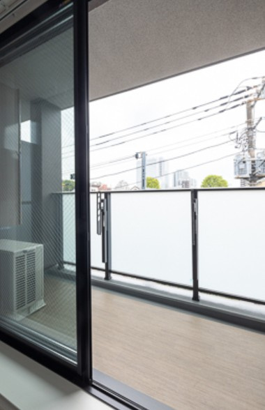 【バルコニー】