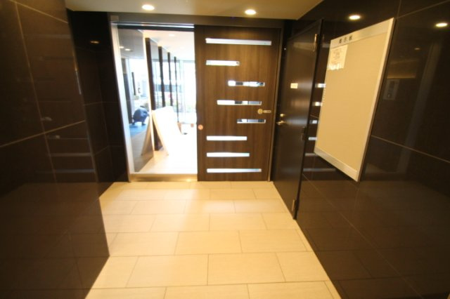 【エントランス】