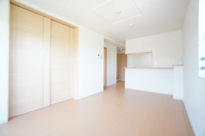 【居間・リビング】 | ブルースカイ幸和Ⅱ | ※同物件・同タイプの写真です。