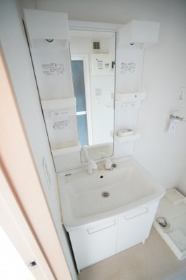 【独立洗面台】 | ブルースカイ幸和Ⅱ | ※同物件・同タイプの写真です。