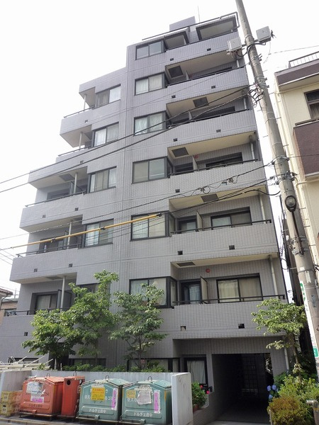 ドルチェ府中の外観