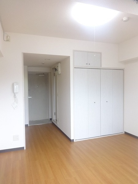 ドルチェ府中の居間・リビング