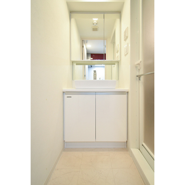 ザ・レジデンス神楽坂Ⅰの洗面所|スペースが確保できる洗面所です