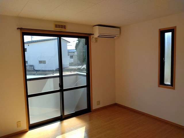 ミヤ・エレガンテⅠの居間・リビング