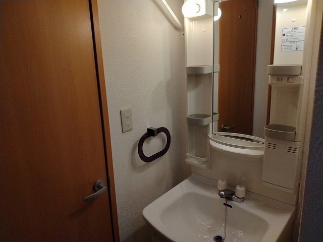 ミヤ・エレガンテⅠの洗面所