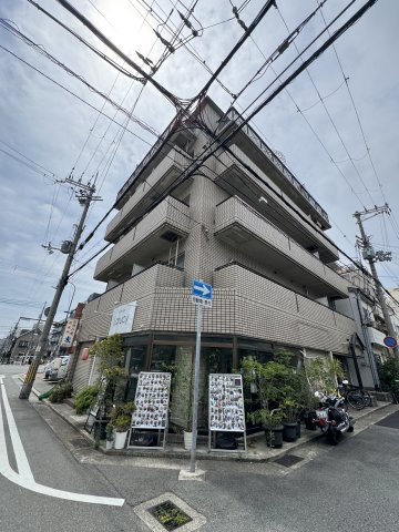 ベルズコート上沢の外観