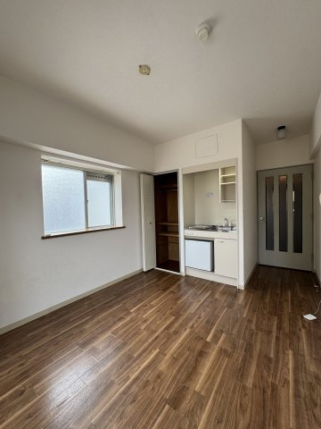 ベルズコート上沢の居間・リビング