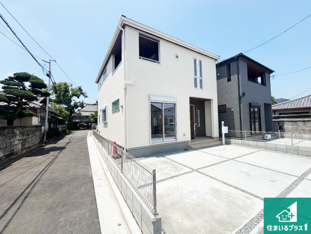 5(土)6(日)現地見学可能！◆堺市美原区小寺　全2邸の外観|お客様に長く安心して住んでいだだける事にこだわった家づくり！住んでからのアフターサービスにもしっかりと取り組んでいます！
