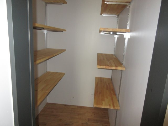 中古戸建　真亀5丁目の内装|パントリー