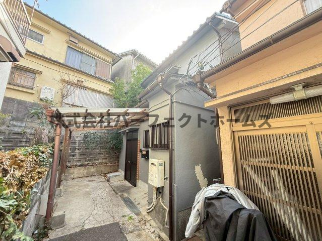 成田町戸建　賃貸の外観|外はこのようになっています