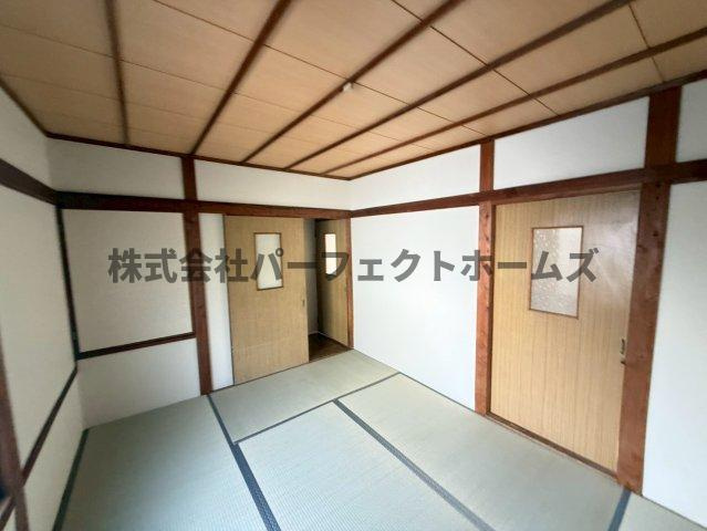 成田町戸建　賃貸の和室|和室ならではの温かな和の空間で寛ぎの時間を過ごせます