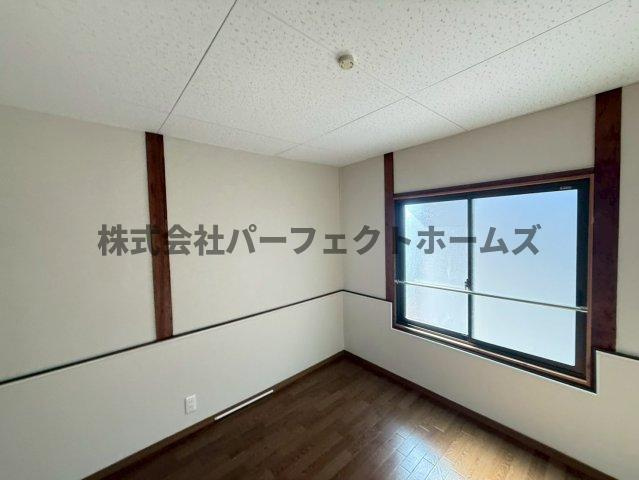 成田町戸建　賃貸の洋室|きれいな洋室です