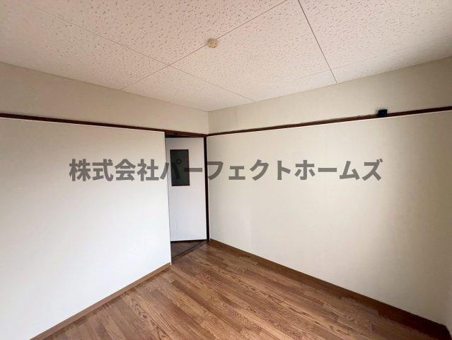 成田町戸建　賃貸の洋室|コンパクトで使いやすい洋室です
