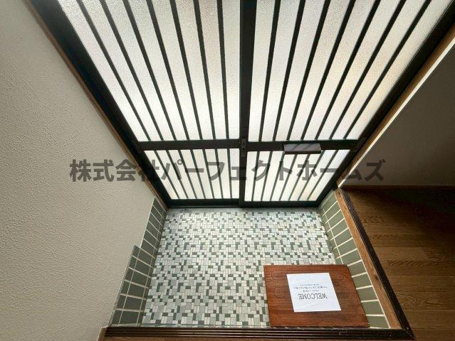 成田町戸建　賃貸の玄関|きれいな玄関です