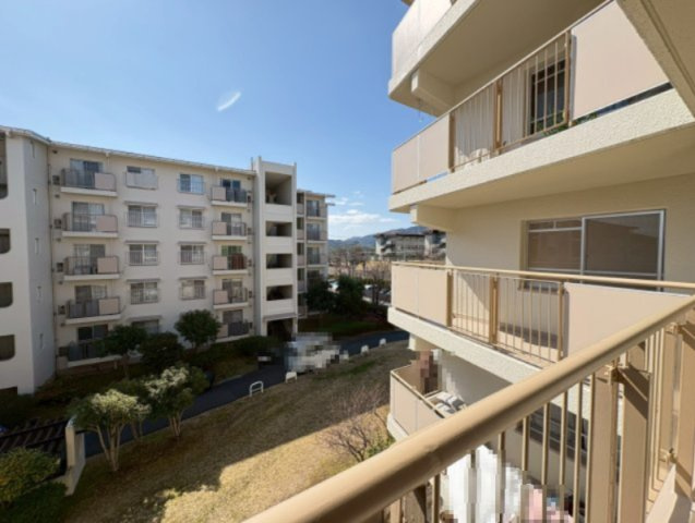 境谷西第2住宅団地16棟のバルコニー|バルコニーからの眺望良好です◎