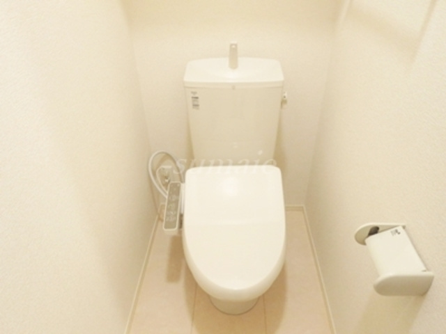 ヴィヴィアンのトイレ|温水洗浄便座付トイレです☆