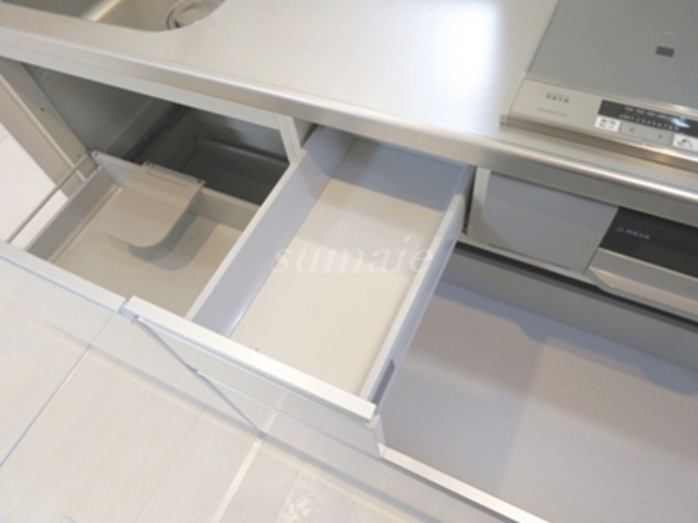 ヴィヴィアンのキッチン|引出し収納です☆