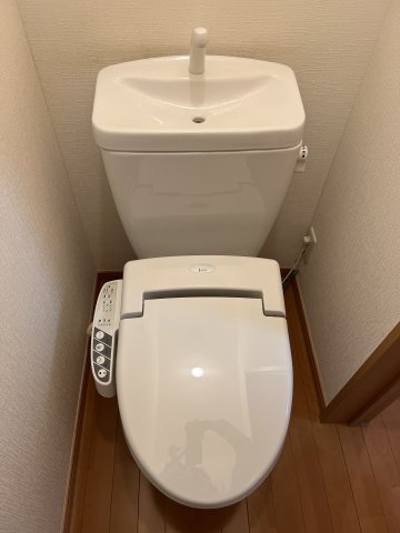オーキッドBのトイレ|温水洗浄便座