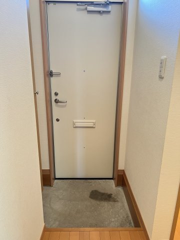 オーキッドBの玄関