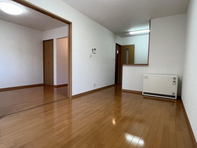 オーキッドBの居間・リビング|LDK11帖