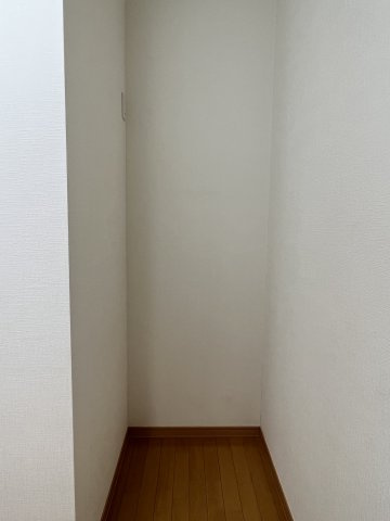 オーキッドBのキッチン|冷蔵庫置き場