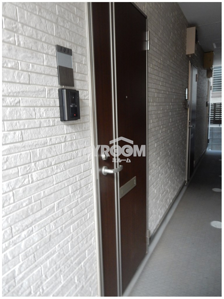 ESTANCIAの玄関|ドア