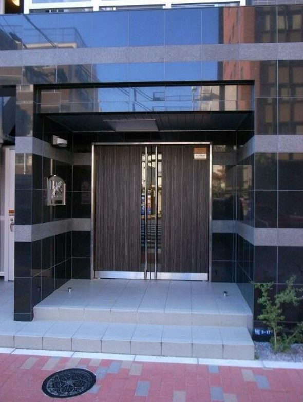 プレール・ドゥーク浅草Ⅱのエントランス