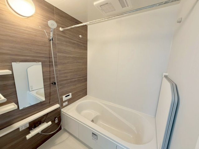 桂池尻町　Ⅰ期１号地の浴室|【１号地：浴室】
衣類乾燥や暖房、涼風等…多機能浴室乾燥機が完備された浴室です。日常生活をより快適に過ごせそうですね♪（R8.2撮影）