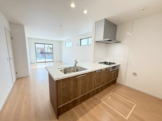 桂池尻町　Ⅰ期１号地の居間・リビング|【１号地：LDK】
即ご入居可能！ローンのご相談も承りますので、ご不明点・ご不安な点、何なりとご相談ください♪（R8.2撮影）