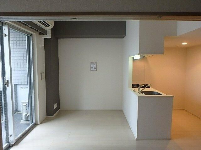 Ｒａｆｆｉｎｅ　雷門の居間・リビング