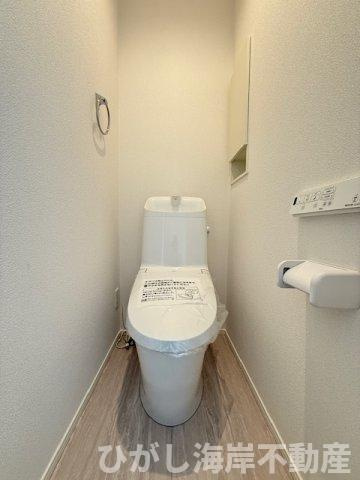 平塚市東中原2丁目　新築戸建　全3棟のトイレ|洗浄機能付きお手洗い