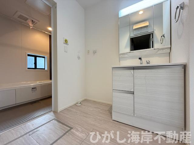 平塚市東中原2丁目　新築戸建　全3棟の脱衣所|脱衣スペース