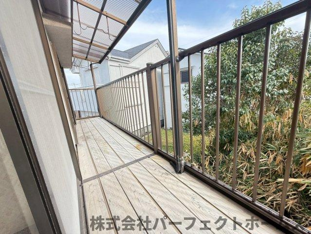 茄子作1丁目戸建のバルコニー|バルコニー付きです