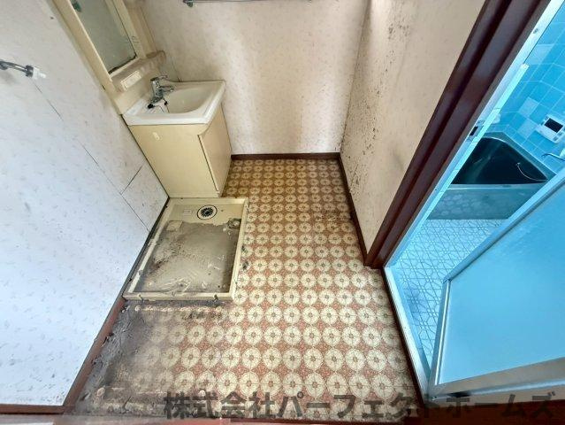 茄子作1丁目戸建の洗面所|脱衣スペースもあります