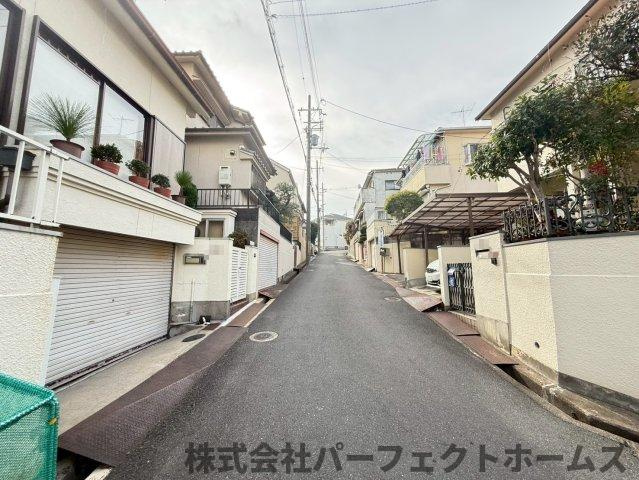 茄子作1丁目戸建の前面道路含む現地写真|前面道路含む現地写真です