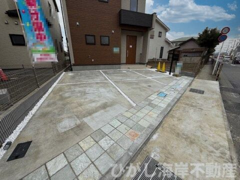 平塚市東真土2丁目　新築戸建　全3棟の駐車場|駐車スペース