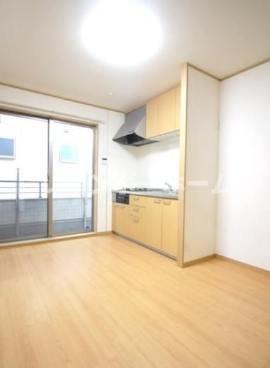 ラヴェール新生の居間・リビング