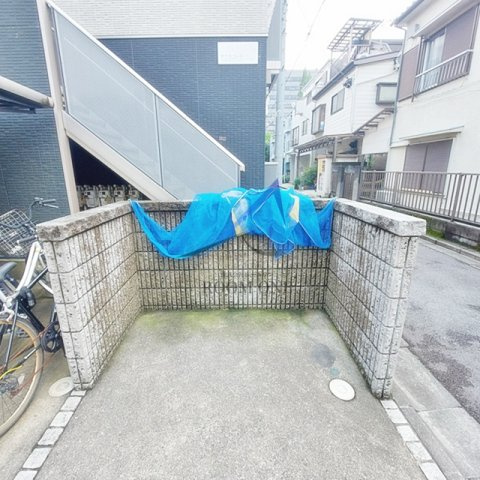 サウスコートのその他共用部分|敷地内ごみ置き場です。