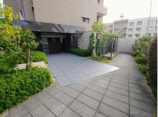 【エントランス】サーパス中昭和町