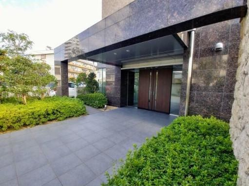 【エントランス】サーパス中昭和町