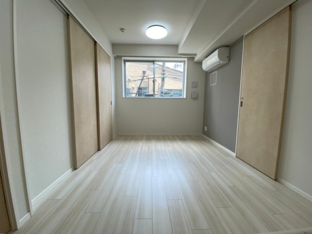 ゆったり過ごせる居間です