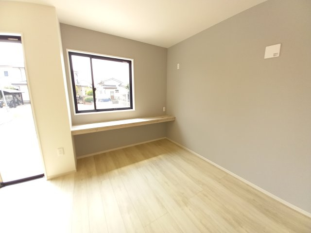 ひたちなか市足崎2期の洋室|お洒落なカフェカウンターです。自分時間に私らしい癒される空間を～