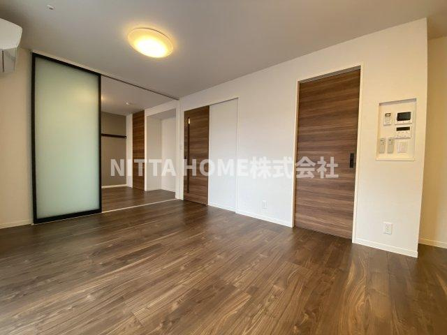 グラン・エストヴィルのその他|独立した洋室は寝室にも良いですね＊