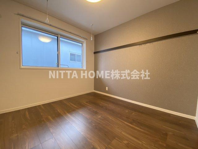 グラン・エストヴィルの洋室|明るく開放感のある洋室です◆