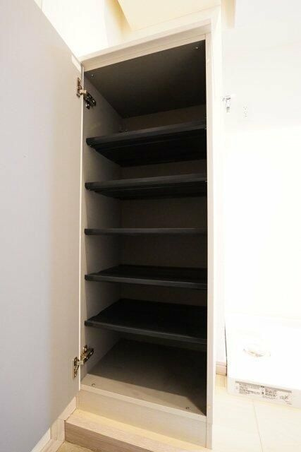 マーベラス鶯谷の収納