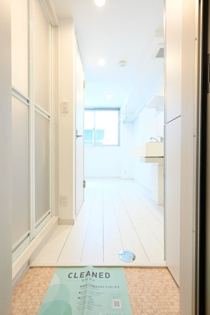 新宿区市谷台町の賃貸マンションの玄関|（同一仕様写真）