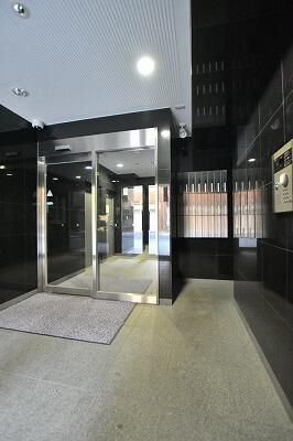 コンフォート駒込のエントランス