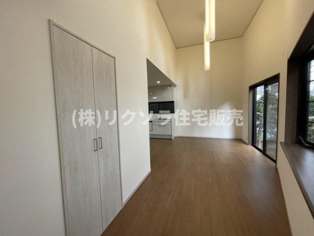 茄子作1丁目　中古一戸建てのキッチン|LDK23.0帖
■物件内覧・資金計画相談・住宅ローン相談、リフォーム相談、お問合せ受付中■
※当日・翌日のご内覧、ご相談はお電話でのお問合せがスムーズです！