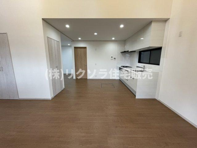 茄子作1丁目　中古一戸建ての居間・リビング|LDK23.0帖
■物件内覧・資金計画相談・住宅ローン相談、リフォーム相談、お問合せ受付中■
※当日・翌日のご内覧、ご相談はお電話でのお問合せがスムーズです！