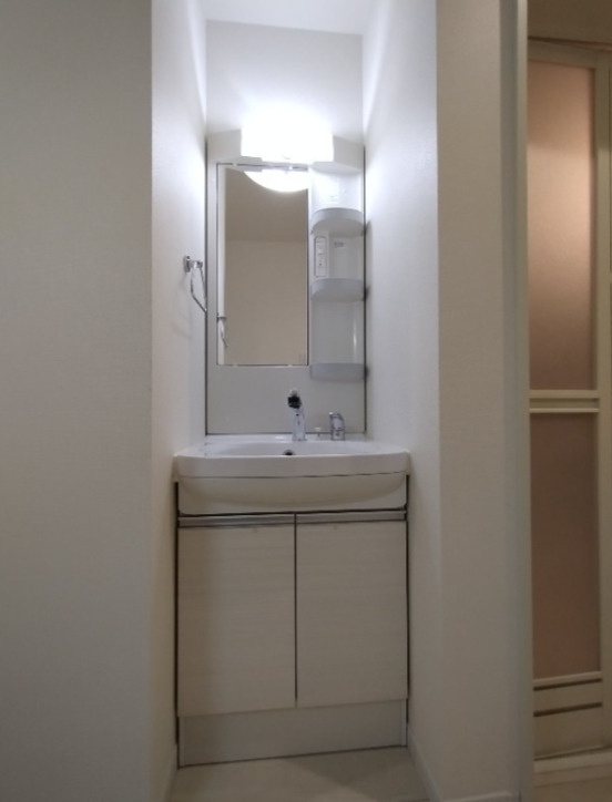 ソルナクレイシア平和台の独立洗面台